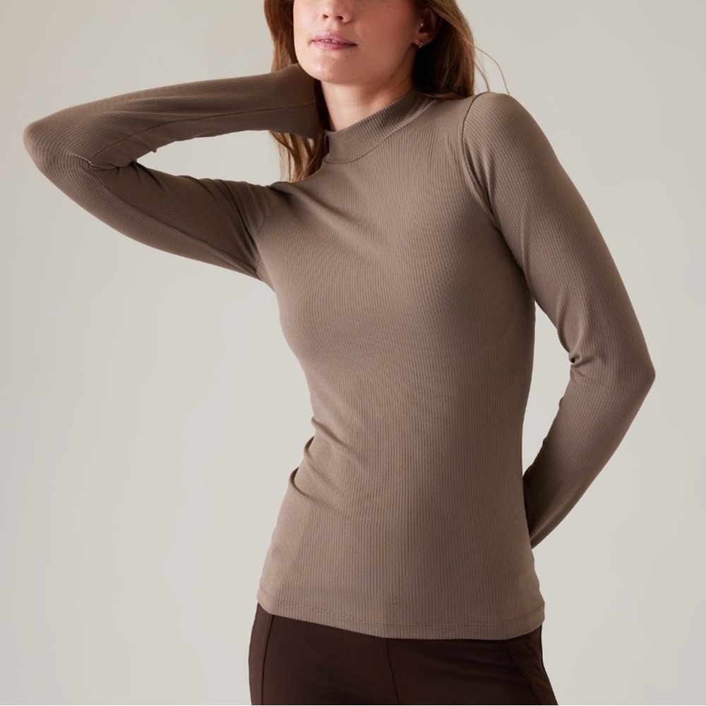 Athleta Top Renew Seamless Mockneck , New, Ribbed, Fitted Tan, Sz xxs